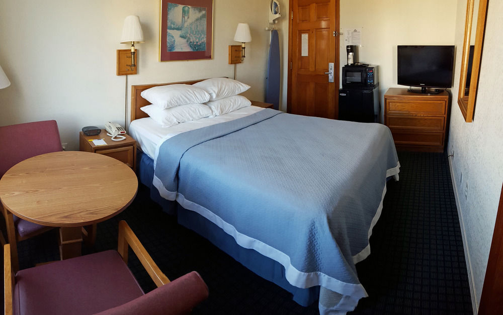Hotel Days By Wyndham Oceanfront - Wilbur