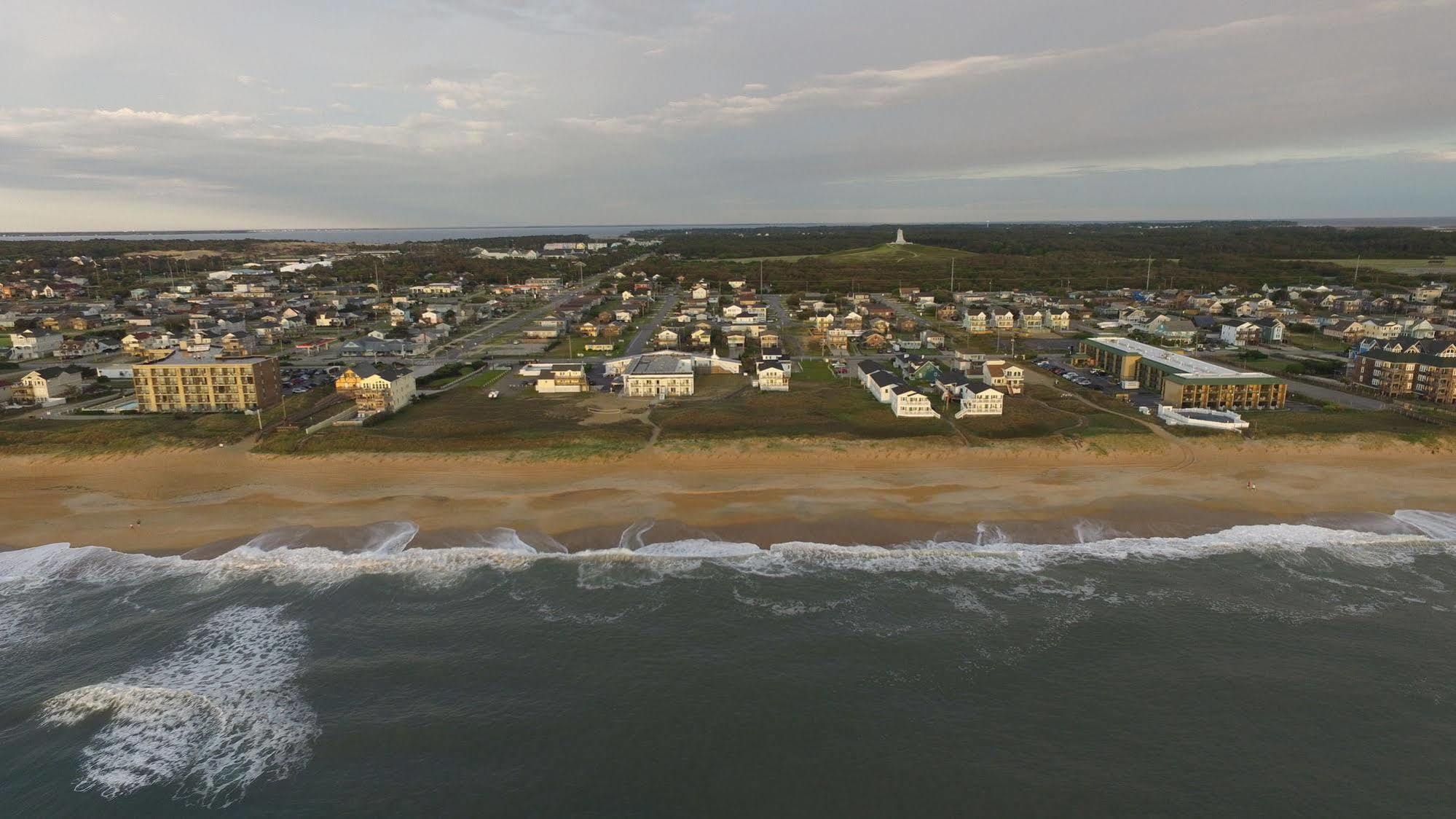 Days By Wyndham Oceanfront - Wilbur Hotel 2*